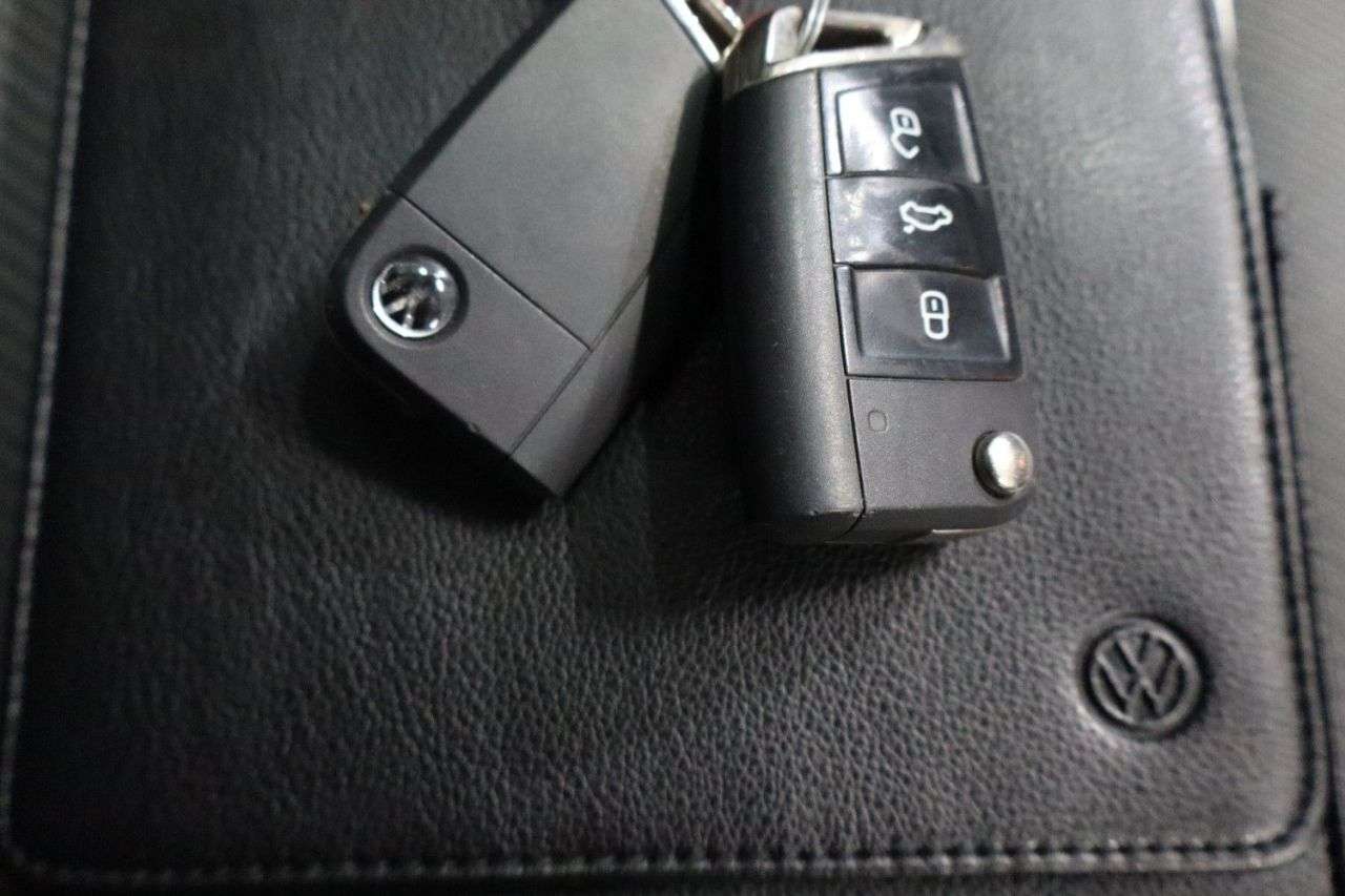 2017 VOLKSWAGEN TOURAN 2017 VOLKSWAGEN TOURAN