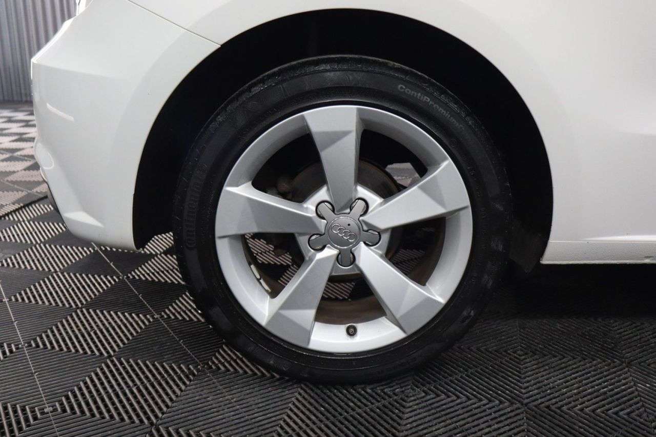 2017 AUDI A1 2017 AUDI A1