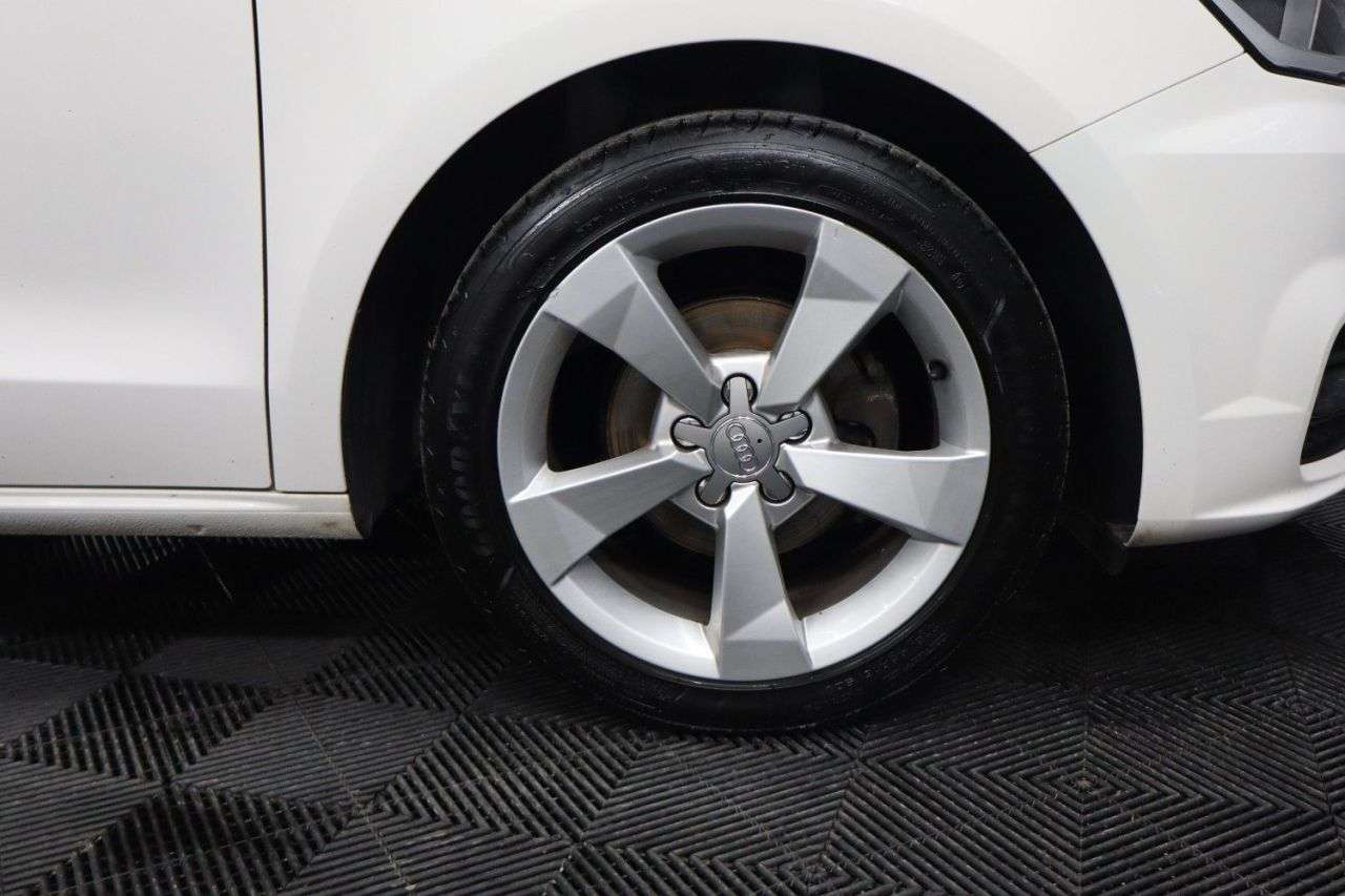 2017 AUDI A1 2017 AUDI A1