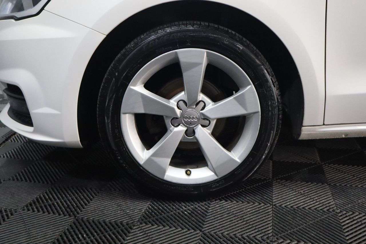 2017 AUDI A1 2017 AUDI A1