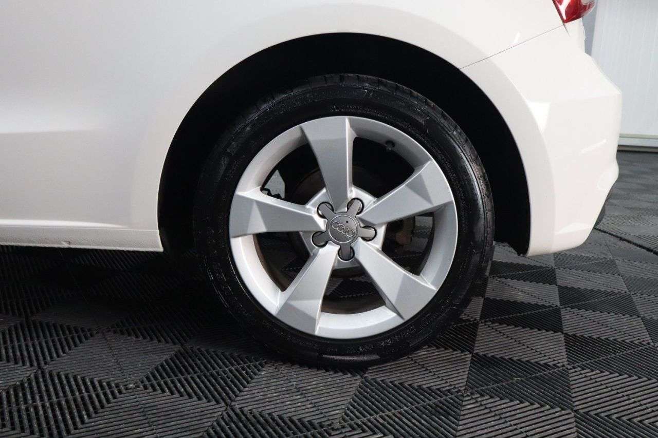 2017 AUDI A1 2017 AUDI A1