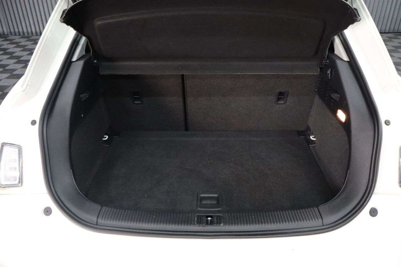 2017 AUDI A1 2017 AUDI A1