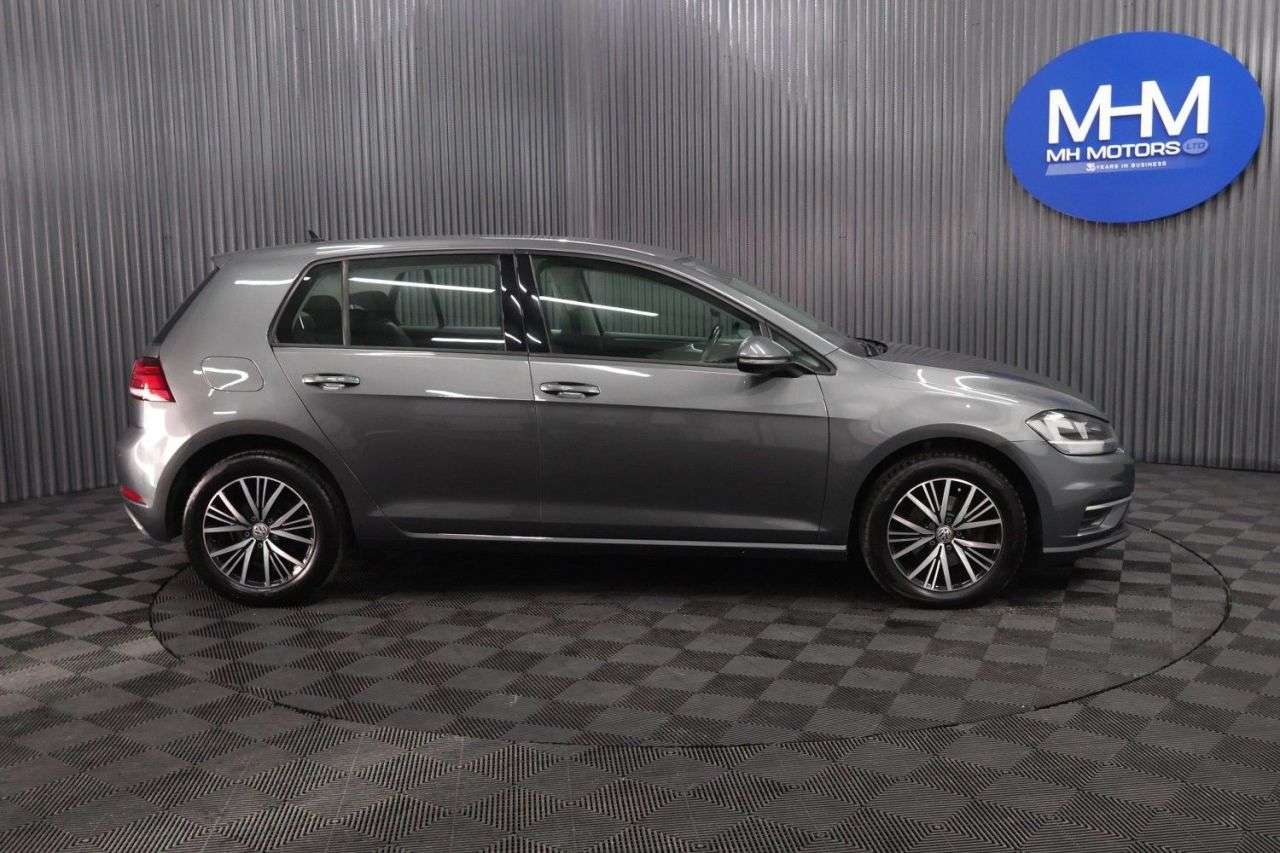 2017 VOLKSWAGEN GOLF 2017 VOLKSWAGEN GOLF