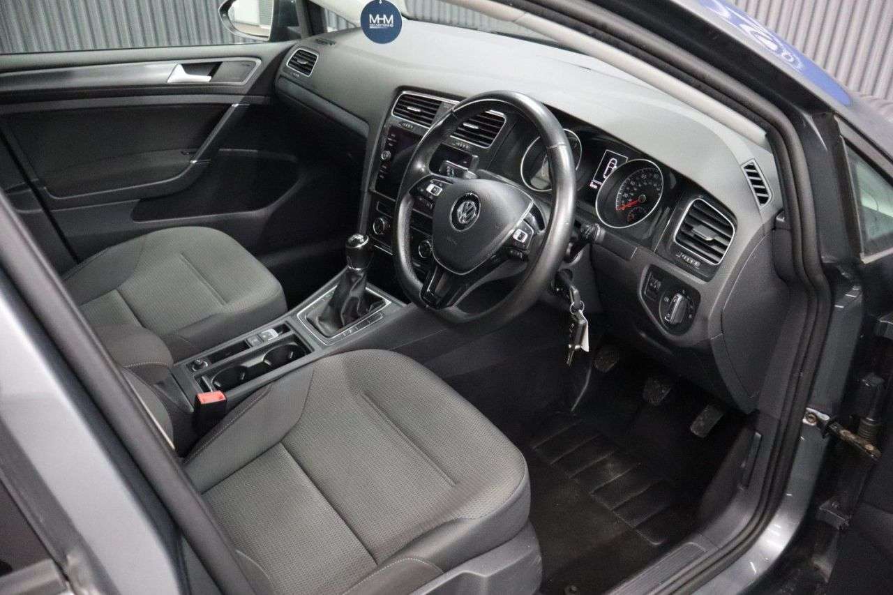 2017 VOLKSWAGEN GOLF 2017 VOLKSWAGEN GOLF