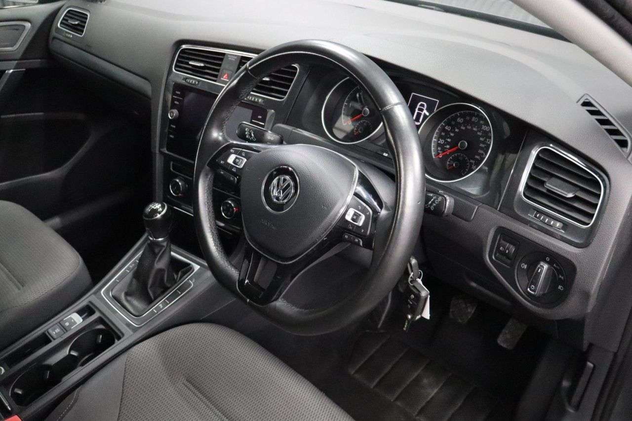 2017 VOLKSWAGEN GOLF 2017 VOLKSWAGEN GOLF