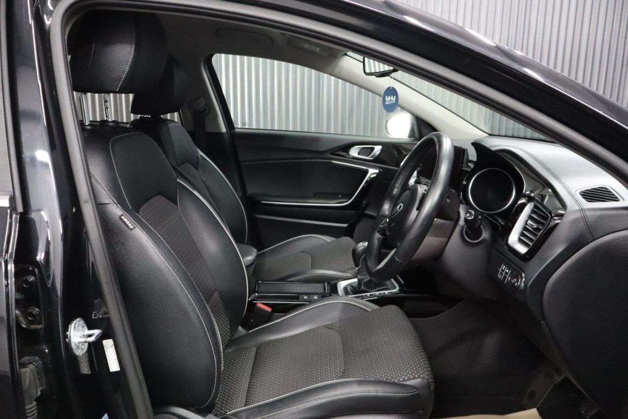 2021 KIA XCEED 2021 KIA XCEED