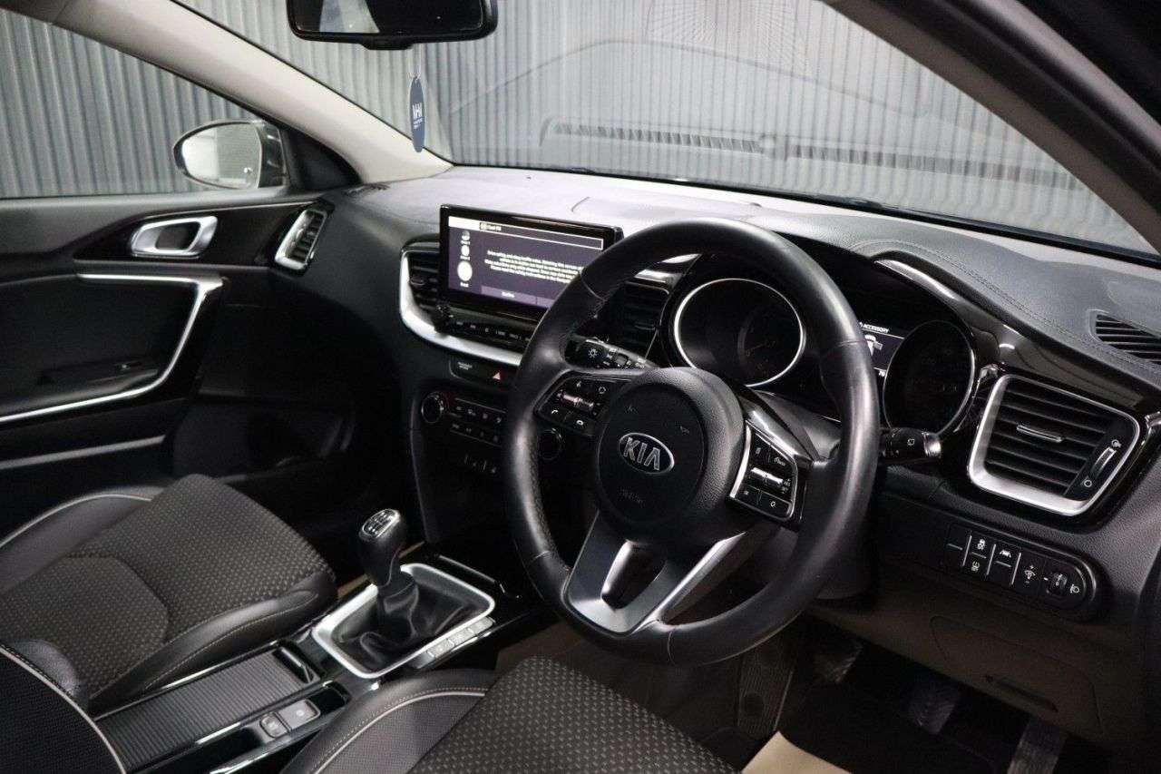 2021 KIA XCEED 2021 KIA XCEED