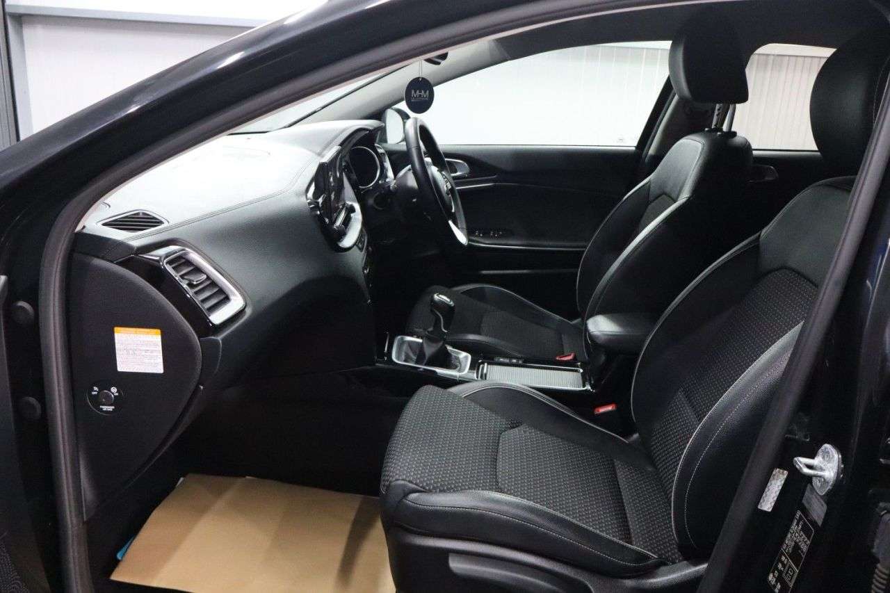 2021 KIA XCEED 2021 KIA XCEED