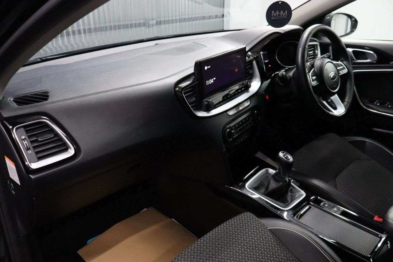 2021 KIA XCEED 2021 KIA XCEED