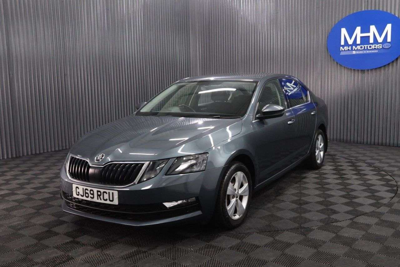 A 2019 SKODA OCTAVIA 1.6 TDI SCR SE Technology Hatchback 5dr Diesel DSG Euro 6 (s/s) (115 ps) LO A 2019 SKODA OCTAVIA 1.6 TDI SCR SE Technology Hatchback 5dr Diesel DSG Euro 6 (s/s) (115 ps) LO