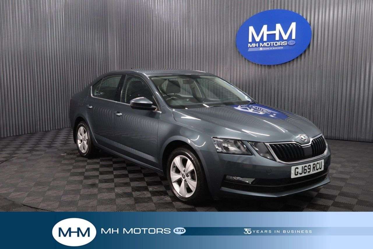 A 2019 SKODA OCTAVIA 1.6 TDI SCR SE Technology Hatchback 5dr Diesel DSG Euro 6 (s/s) (115 ps) LO A 2019 SKODA OCTAVIA 1.6 TDI SCR SE Technology Hatchback 5dr Diesel DSG Euro 6 (s/s) (115 ps) LO