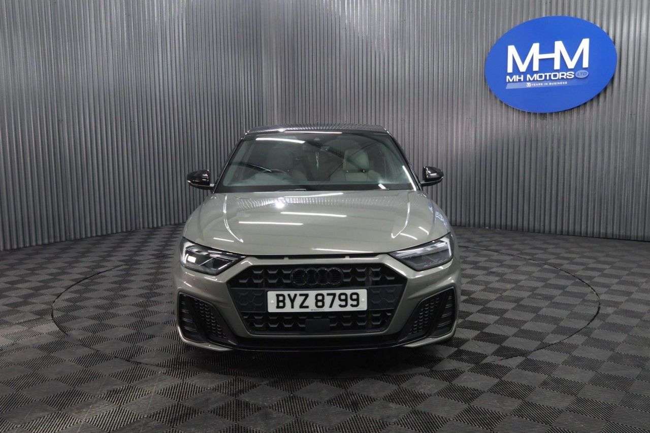 A 2019 AUDI A1 1.5 TFSI 35 S line Style Edition Sportback 5dr Petrol Manual Euro 6 (s/s) ( A 2019 AUDI A1 1.5 TFSI 35 S line Style Edition Sportback 5dr Petrol Manual Euro 6 (s/s) (