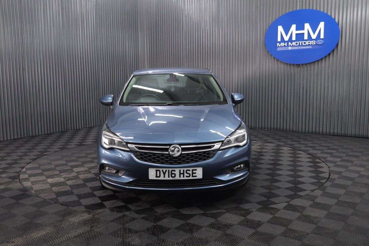 A 2016 VAUXHALL ASTRA 1.4i Turbo Elite Hatchback 5dr Petrol Manual Euro 6 (150 ps) LONG MOT / ECO A 2016 VAUXHALL ASTRA 1.4i Turbo Elite Hatchback 5dr Petrol Manual Euro 6 (150 ps) LONG MOT / ECO