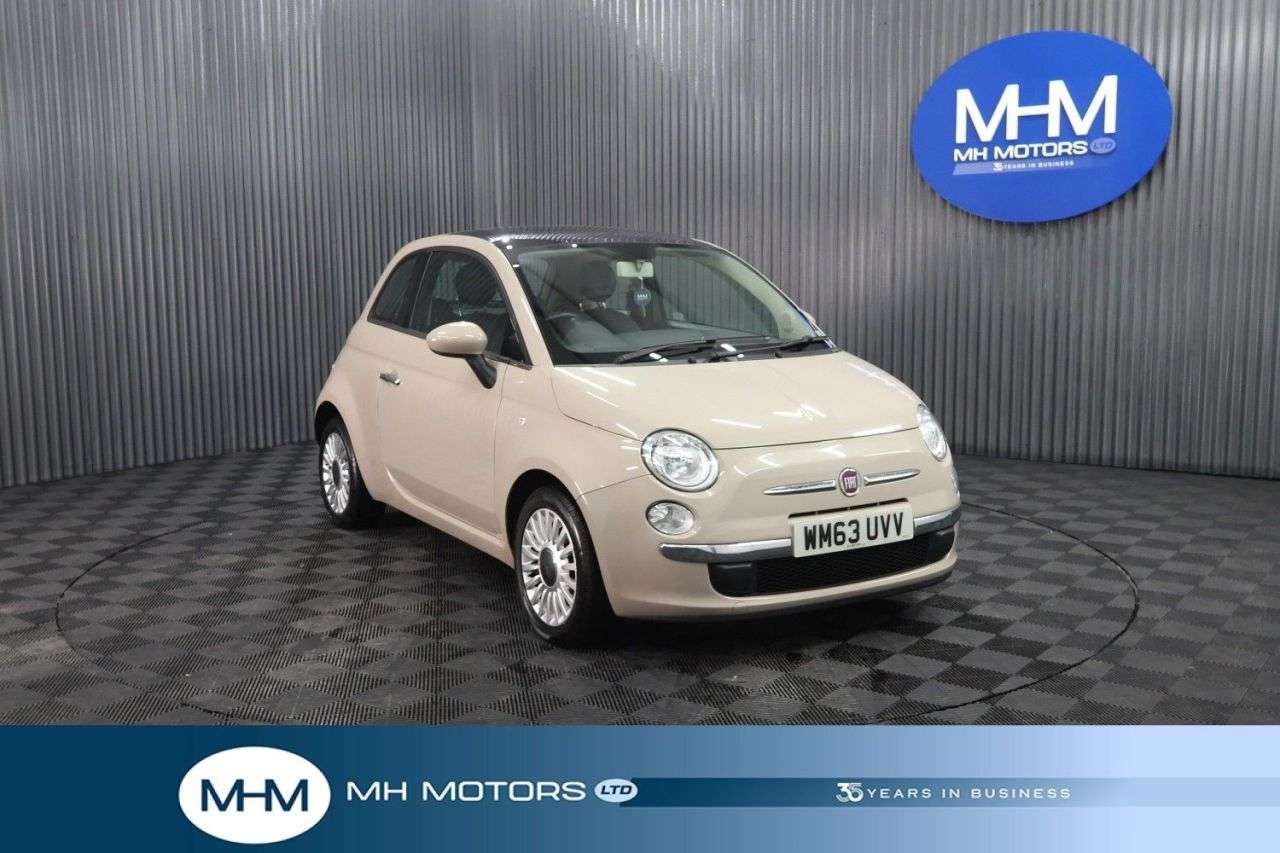 A 2014 FIAT 500 1.2 Lounge Hatchback 3dr Petrol Manual Euro 6 (s/s) (69 bhp) LOW INSURANCE A 2014 FIAT 500 1.2 Lounge Hatchback 3dr Petrol Manual Euro 6 (s/s) (69 bhp) LOW INSURANCE