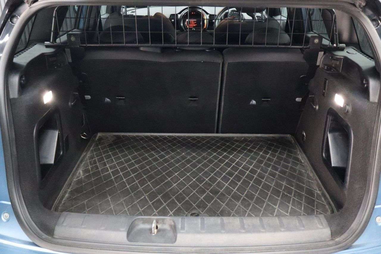 2016 MINI CLUBMAN 2016 MINI CLUBMAN