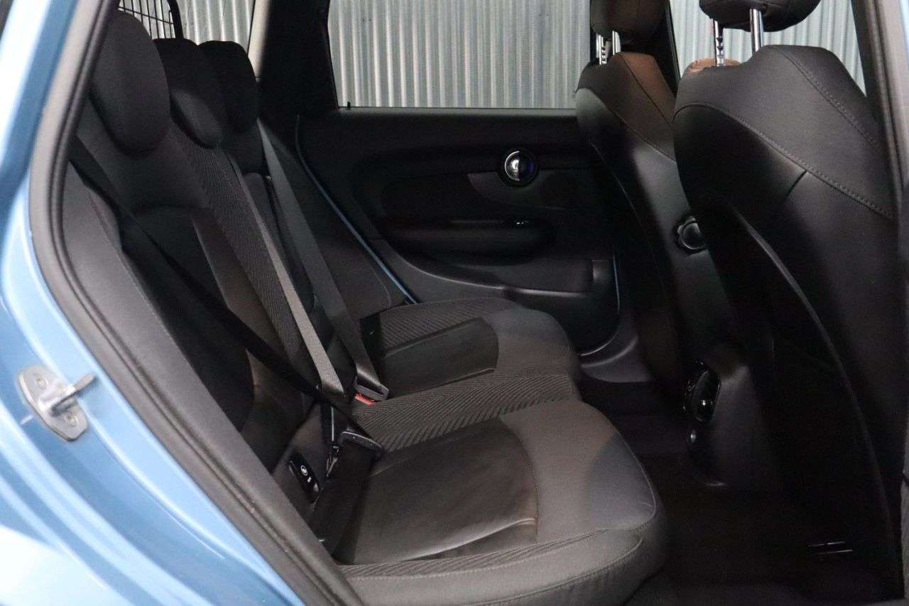 2016 MINI CLUBMAN 2016 MINI CLUBMAN