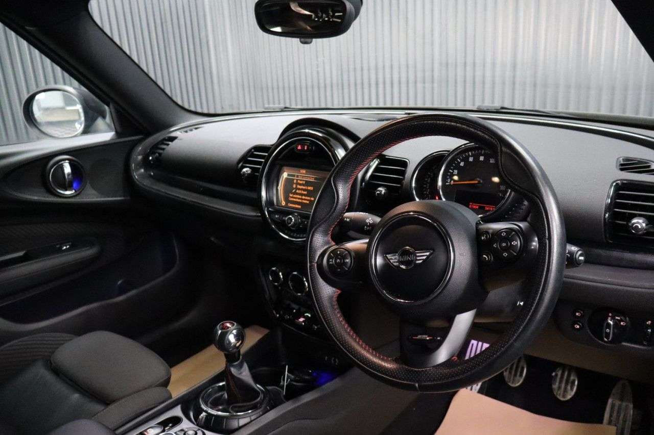 2016 MINI CLUBMAN 2016 MINI CLUBMAN