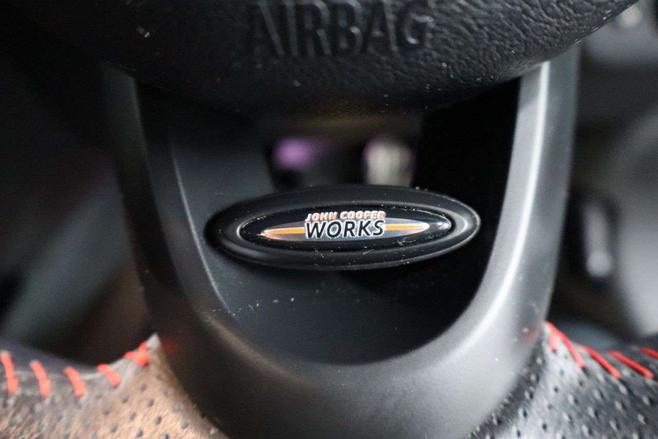 2016 MINI CLUBMAN 2016 MINI CLUBMAN