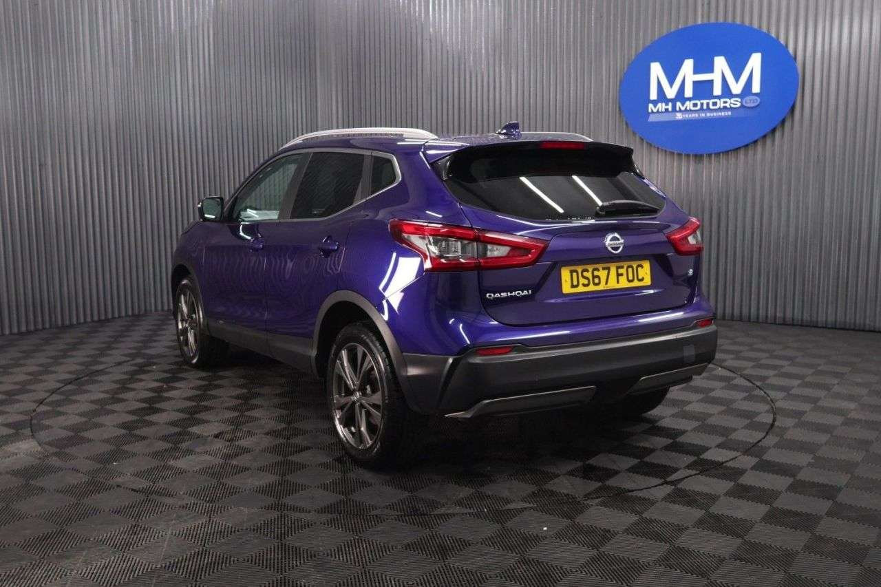 A 2017 NISSAN QASHQAI 1.5 dCi N-Connecta SUV 5dr Diesel Manual Euro 6 (s/s) (110 ps) LONG MOT / 3 A 2017 NISSAN QASHQAI 1.5 dCi N-Connecta SUV 5dr Diesel Manual Euro 6 (s/s) (110 ps) LONG MOT / 3