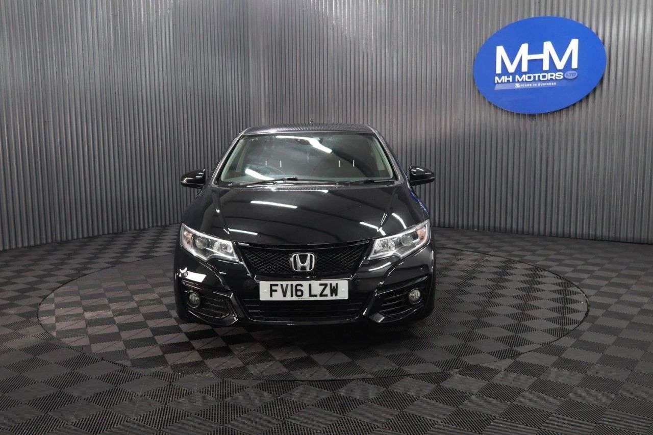 A 2016 HONDA CIVIC 1.6 i-DTEC SE Plus (Navi) Hatchback 5dr Diesel Manual Euro 5 (s/s) (120 ps) A 2016 HONDA CIVIC 1.6 i-DTEC SE Plus (Navi) Hatchback 5dr Diesel Manual Euro 5 (s/s) (120 ps)