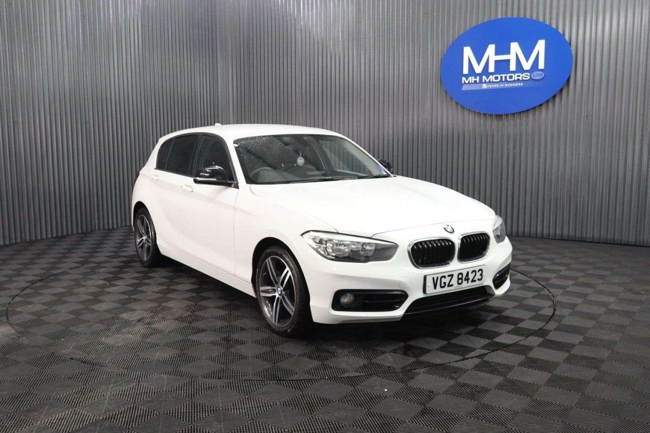 A 2018 BMW 1 SERIES 1.5 118i Sport Hatchback 5dr Petrol Manual Euro 6 (s/s) (136 ps) LONG MOT H A 2018 BMW 1 SERIES 1.5 118i Sport Hatchback 5dr Petrol Manual Euro 6 (s/s) (136 ps) LONG MOT H