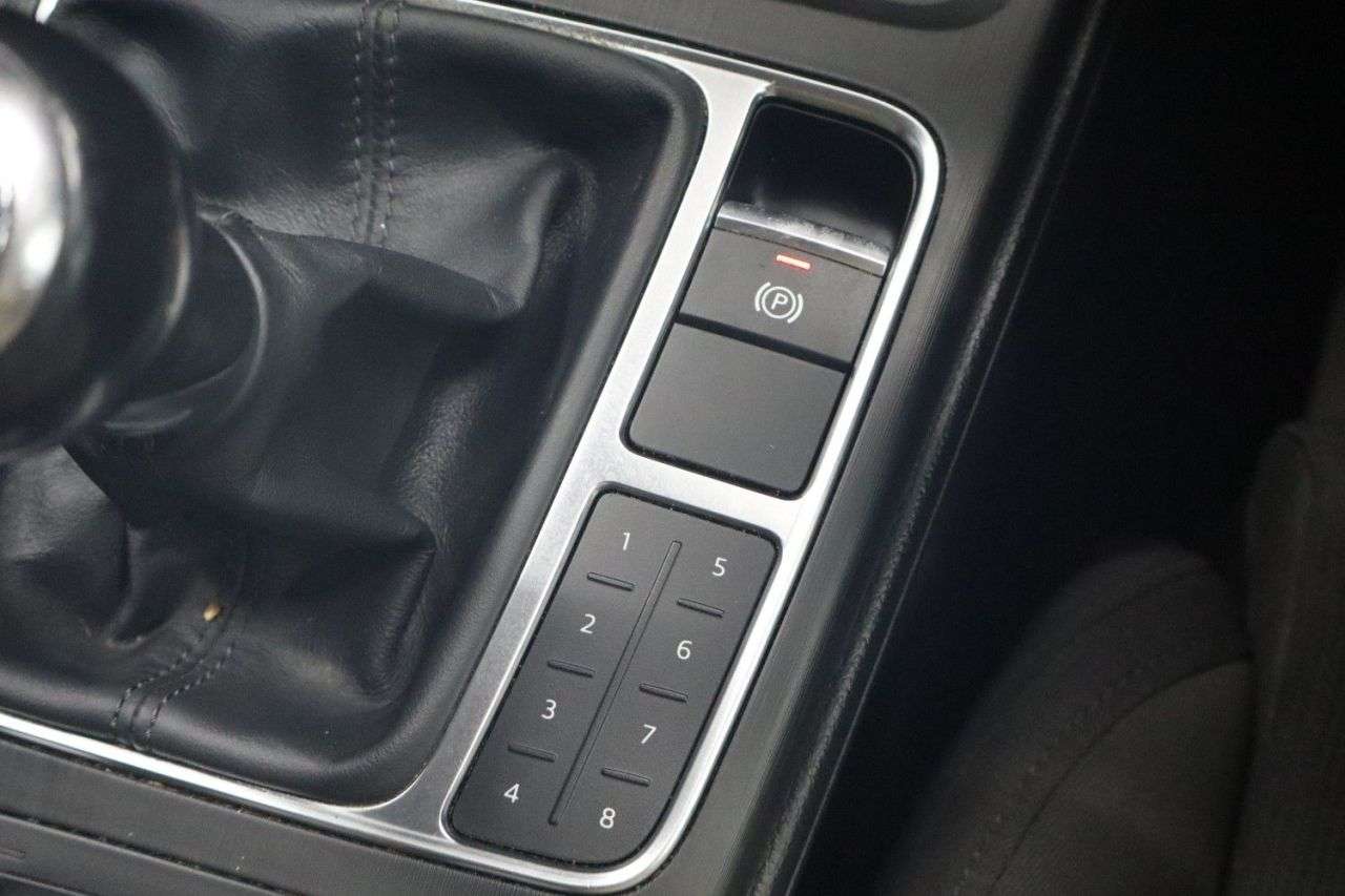 2017 AUDI A4 2017 AUDI A4