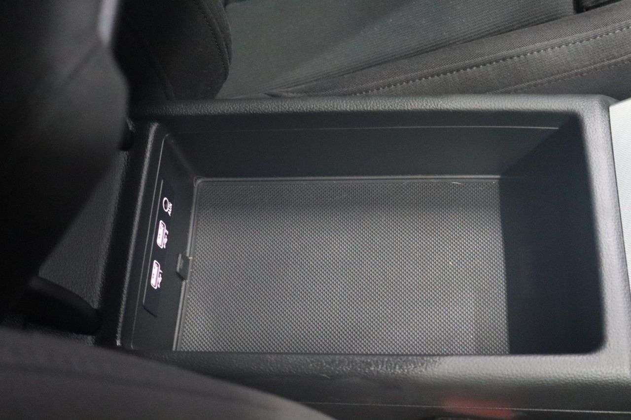 2017 AUDI A4 2017 AUDI A4