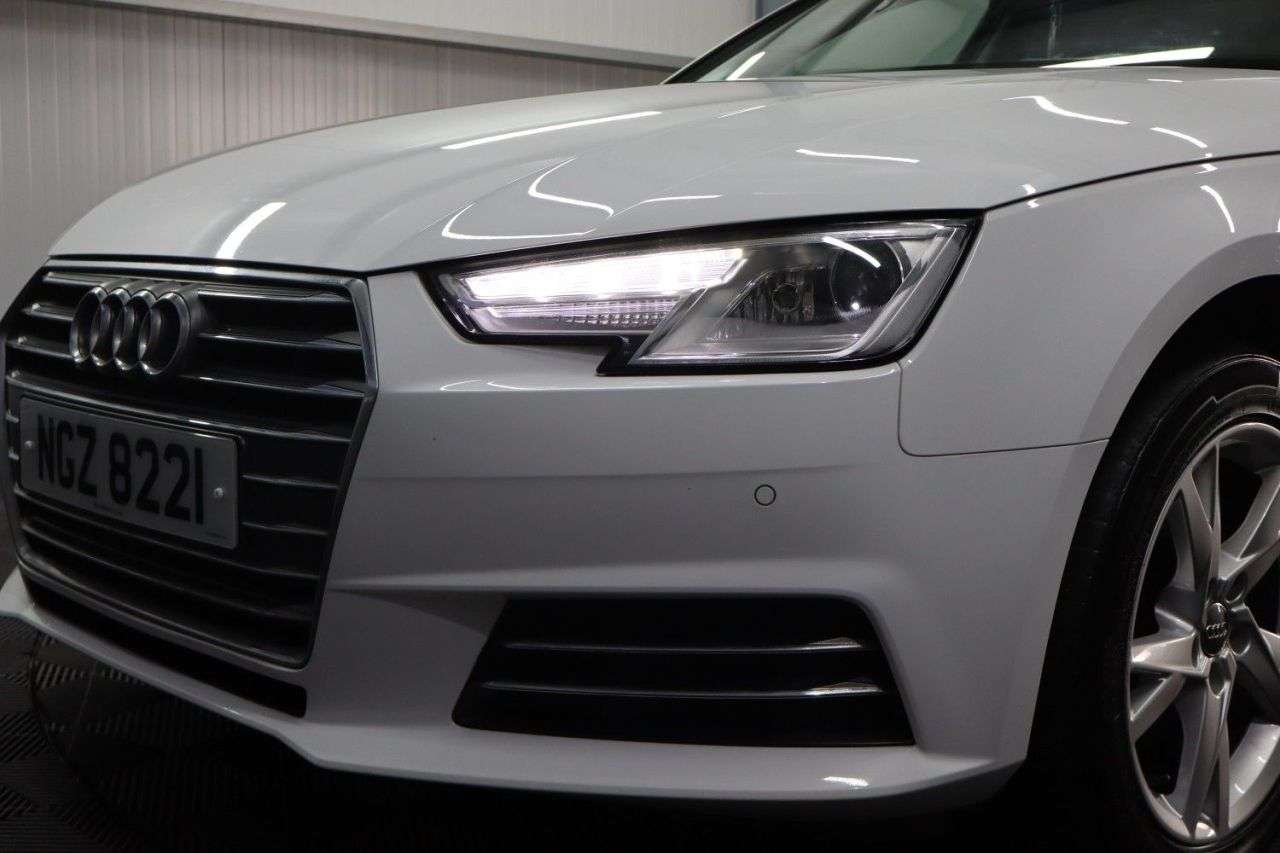 2017 AUDI A4 2017 AUDI A4