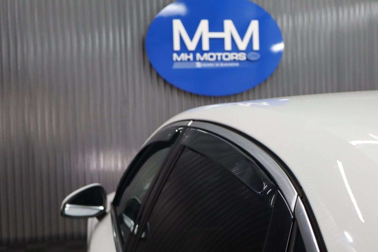 2017 AUDI A4 2017 AUDI A4