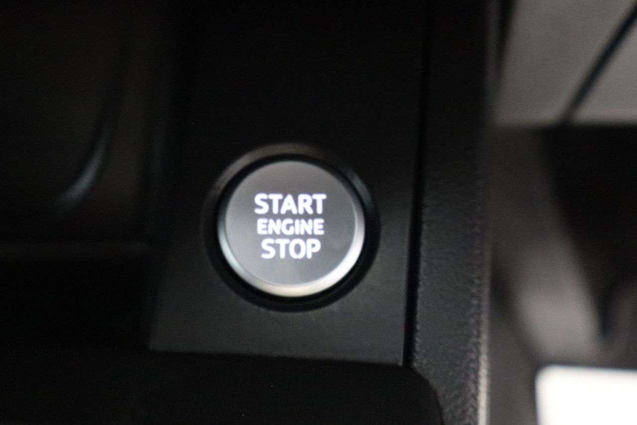 2017 AUDI A4 2017 AUDI A4