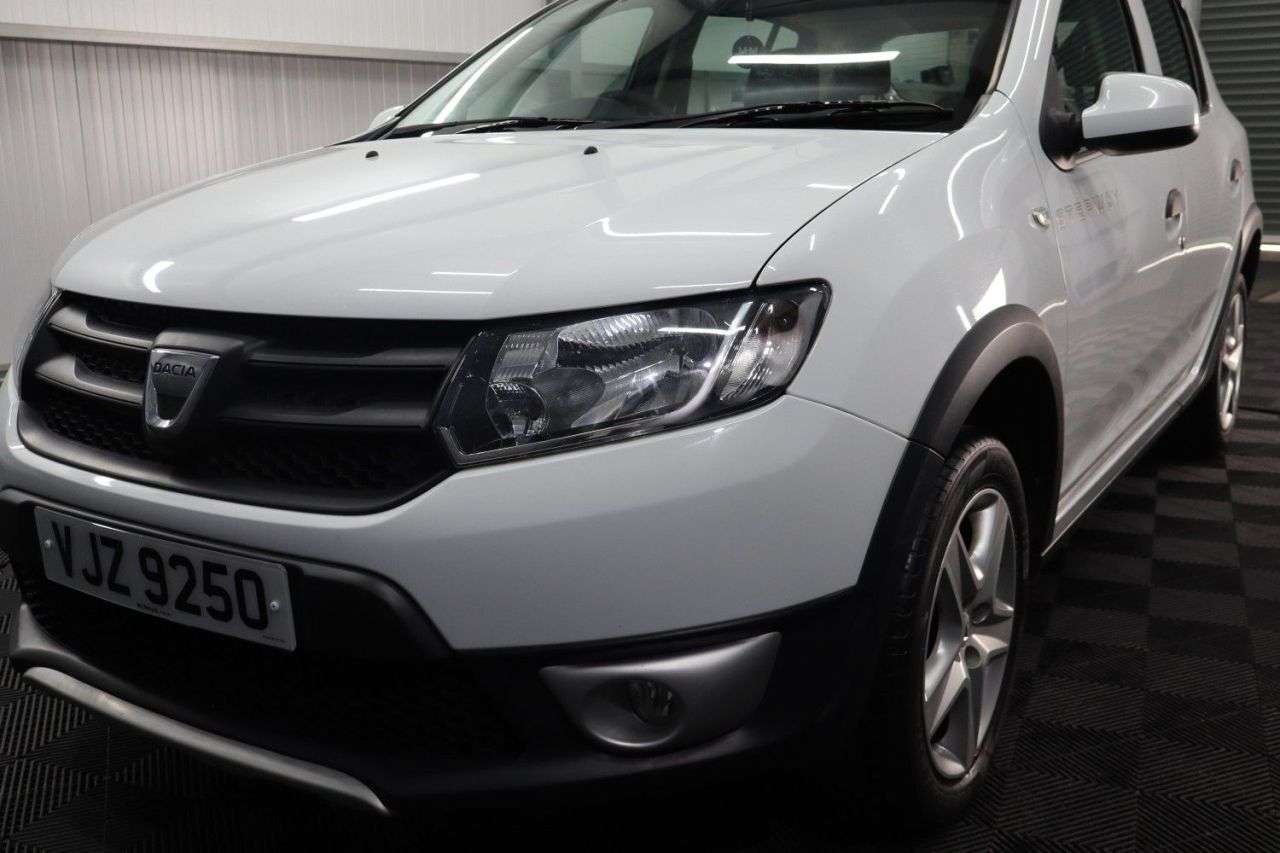 2014 DACIA SANDERO STEPWAY 2014 DACIA SANDERO STEPWAY