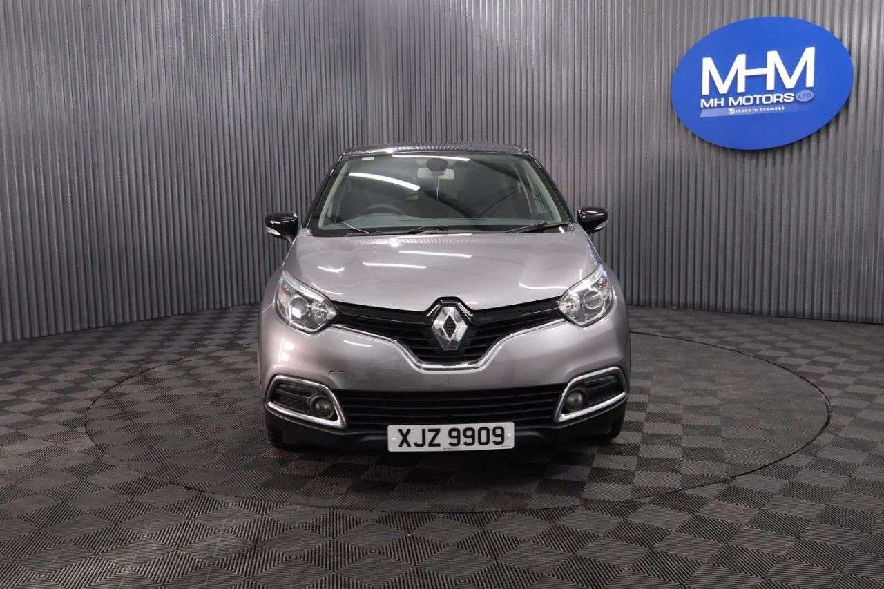 A 2016 RENAULT CAPTUR 1.5 dCi ENERGY Dynamique S Nav SUV 5dr Diesel Manual Euro 6 (s/s) (90 ps) L A 2016 RENAULT CAPTUR 1.5 dCi ENERGY Dynamique S Nav SUV 5dr Diesel Manual Euro 6 (s/s) (90 ps) L
