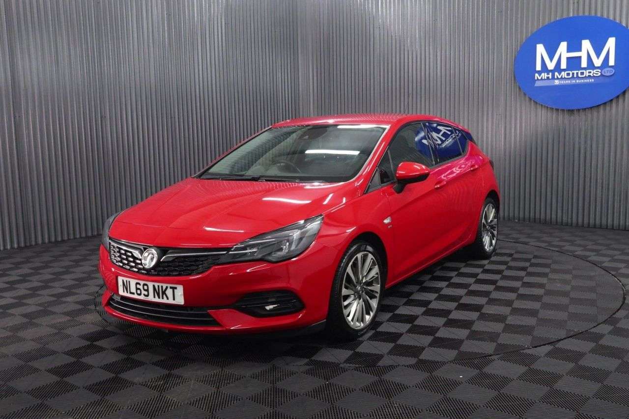 A 2019 VAUXHALL ASTRA 1.5 Turbo D SRi VX Line Nav Hatchback 5dr Diesel Manual Euro 6 (s/s) (122 p A 2019 VAUXHALL ASTRA 1.5 Turbo D SRi VX Line Nav Hatchback 5dr Diesel Manual Euro 6 (s/s) (122 p