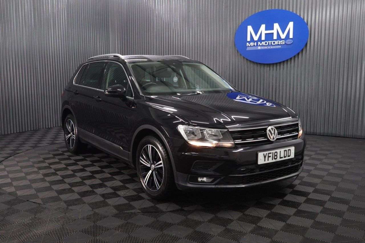 A 2018 VOLKSWAGEN TIGUAN 1.4 TSI SE Navigation SUV 5dr Petrol Manual Euro 6 (s/s) (125 ps) LOWER INS A 2018 VOLKSWAGEN TIGUAN 1.4 TSI SE Navigation SUV 5dr Petrol Manual Euro 6 (s/s) (125 ps) LOWER INS