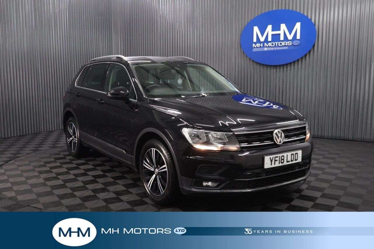 A 2018 VOLKSWAGEN TIGUAN 1.4 TSI SE Navigation SUV 5dr Petrol Manual Euro 6 (s/s) (125 ps) LOWER INS A 2018 VOLKSWAGEN TIGUAN 1.4 TSI SE Navigation SUV 5dr Petrol Manual Euro 6 (s/s) (125 ps) LOWER INS