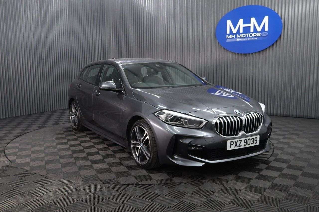 A 2021 BMW 1 SERIES 1.5 118i M Sport (LCP) Hatchback 5dr Petrol Manual Euro 6 (s/s) (136 ps) LO A 2021 BMW 1 SERIES 1.5 118i M Sport (LCP) Hatchback 5dr Petrol Manual Euro 6 (s/s) (136 ps) LO
