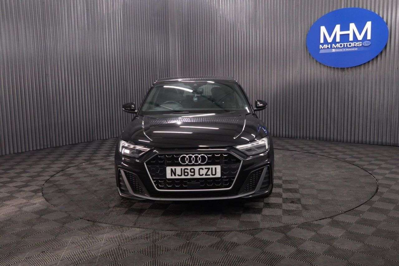 A 2019 AUDI A1 1.0 TFSI 30 S line Sportback 5dr Petrol Manual Euro 6 (s/s) (116 ps) S LINE A 2019 AUDI A1 1.0 TFSI 30 S line Sportback 5dr Petrol Manual Euro 6 (s/s) (116 ps) S LINE