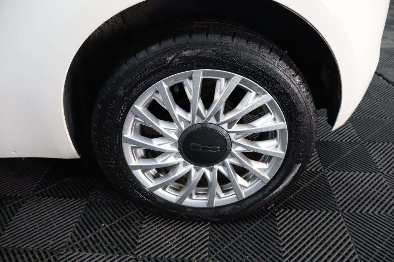 2018 FIAT 500 2018 FIAT 500