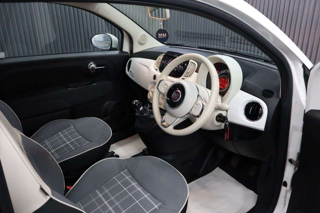 2018 FIAT 500 2018 FIAT 500