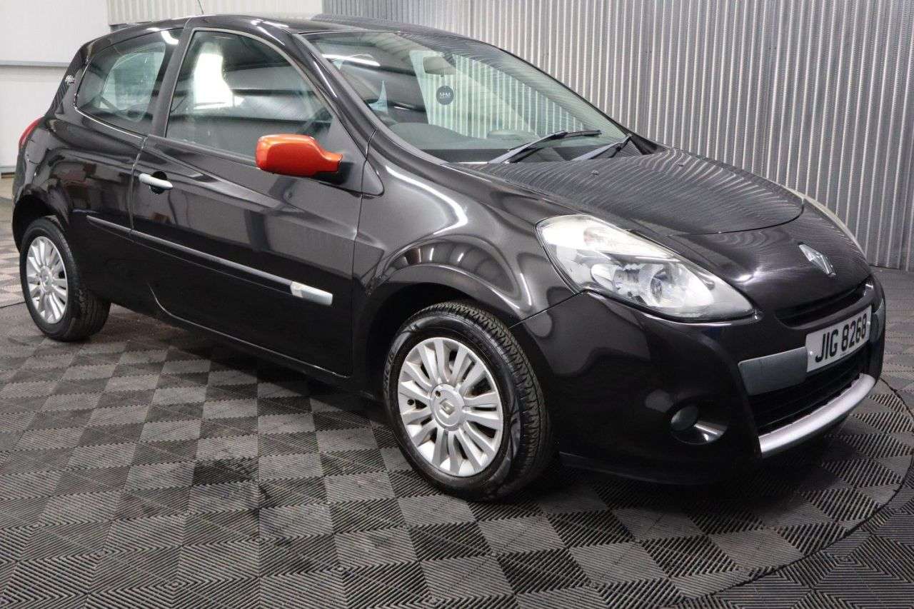 2011 RENAULT CLIO 2011 RENAULT CLIO