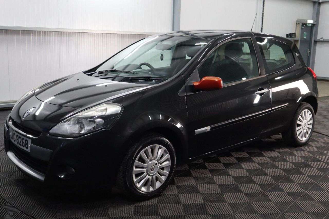 2011 RENAULT CLIO 2011 RENAULT CLIO