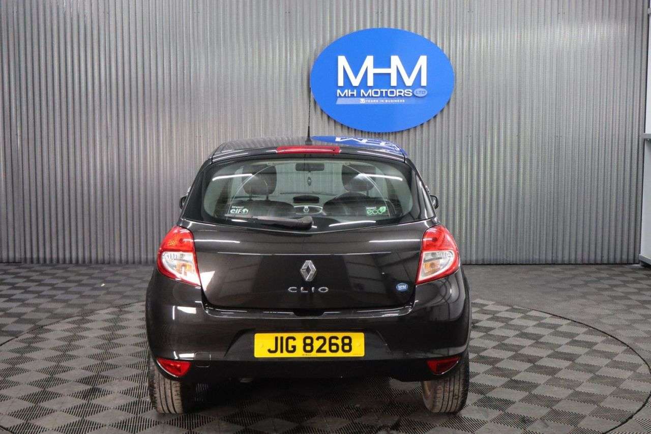 2011 RENAULT CLIO 2011 RENAULT CLIO