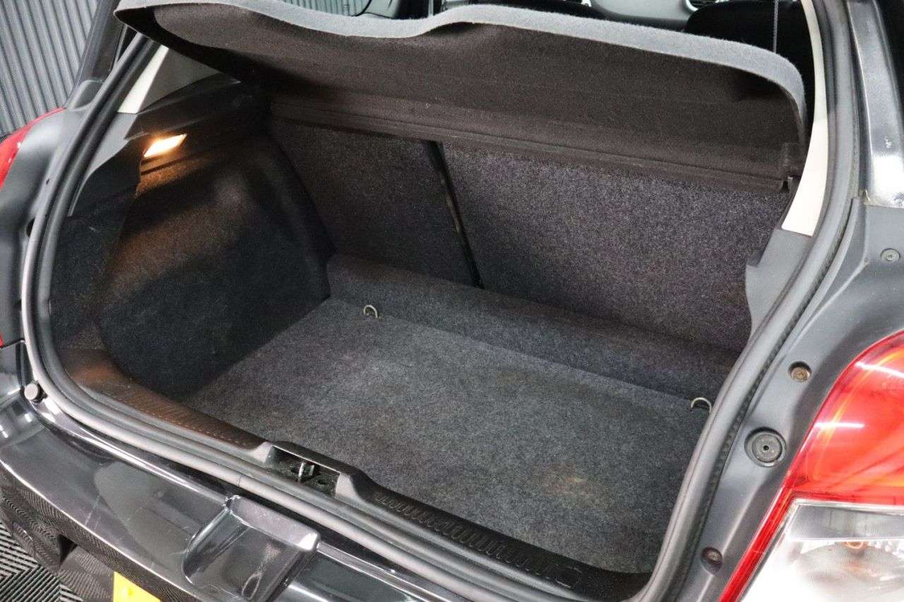 2011 RENAULT CLIO 2011 RENAULT CLIO