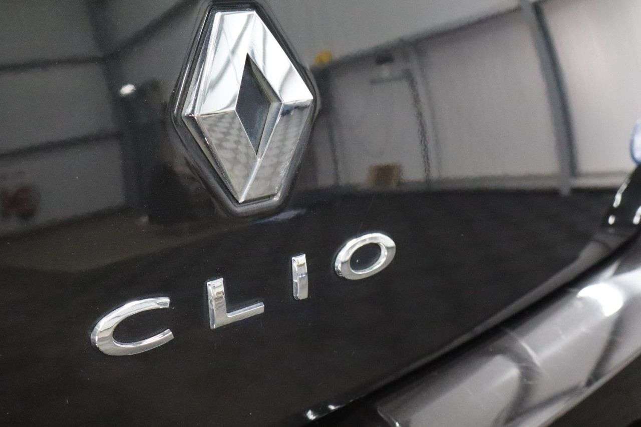 2011 RENAULT CLIO 2011 RENAULT CLIO