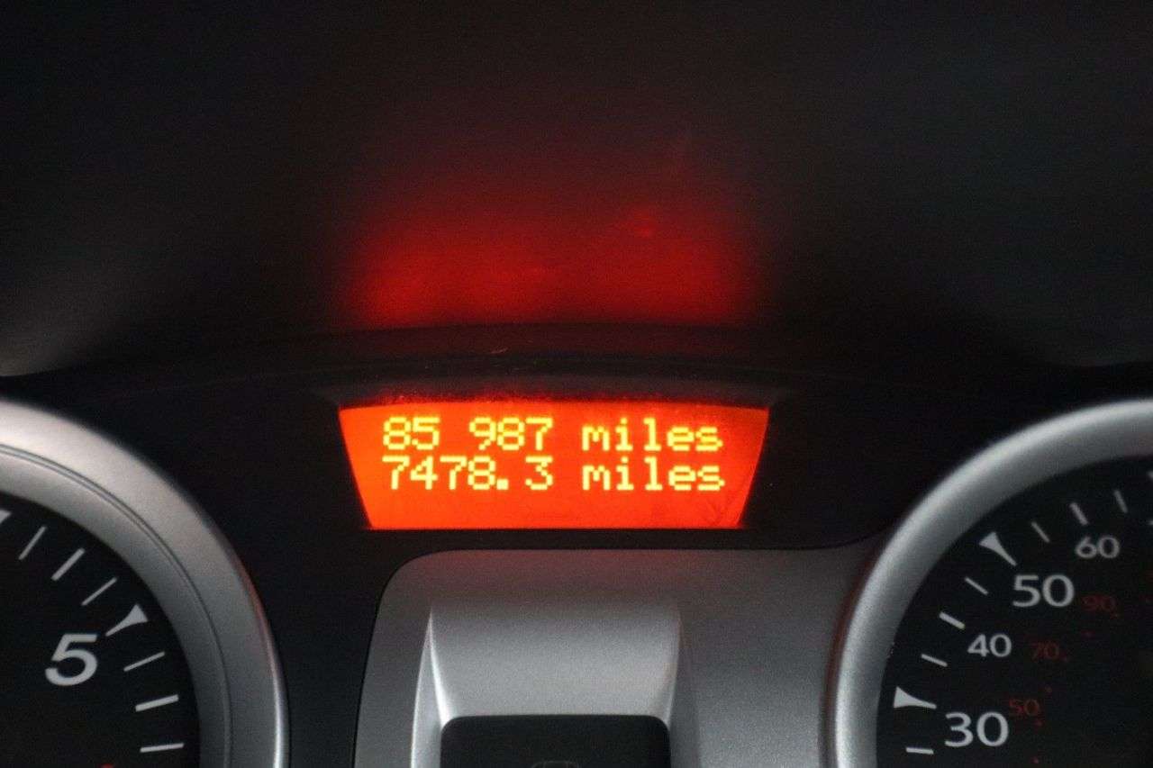 2011 RENAULT CLIO 2011 RENAULT CLIO