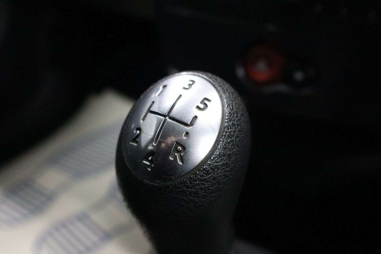 2011 RENAULT CLIO 2011 RENAULT CLIO