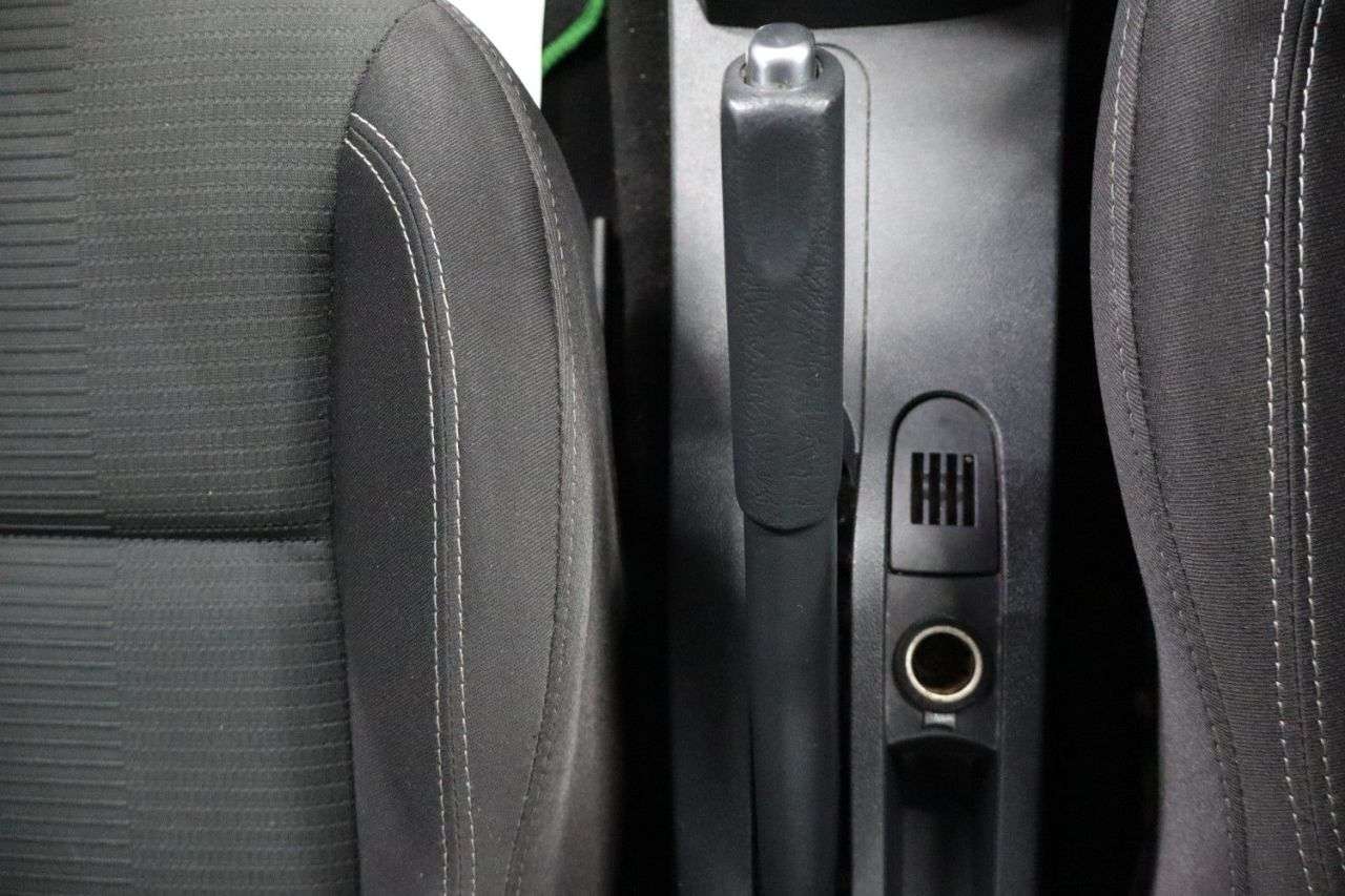 2011 RENAULT CLIO 2011 RENAULT CLIO