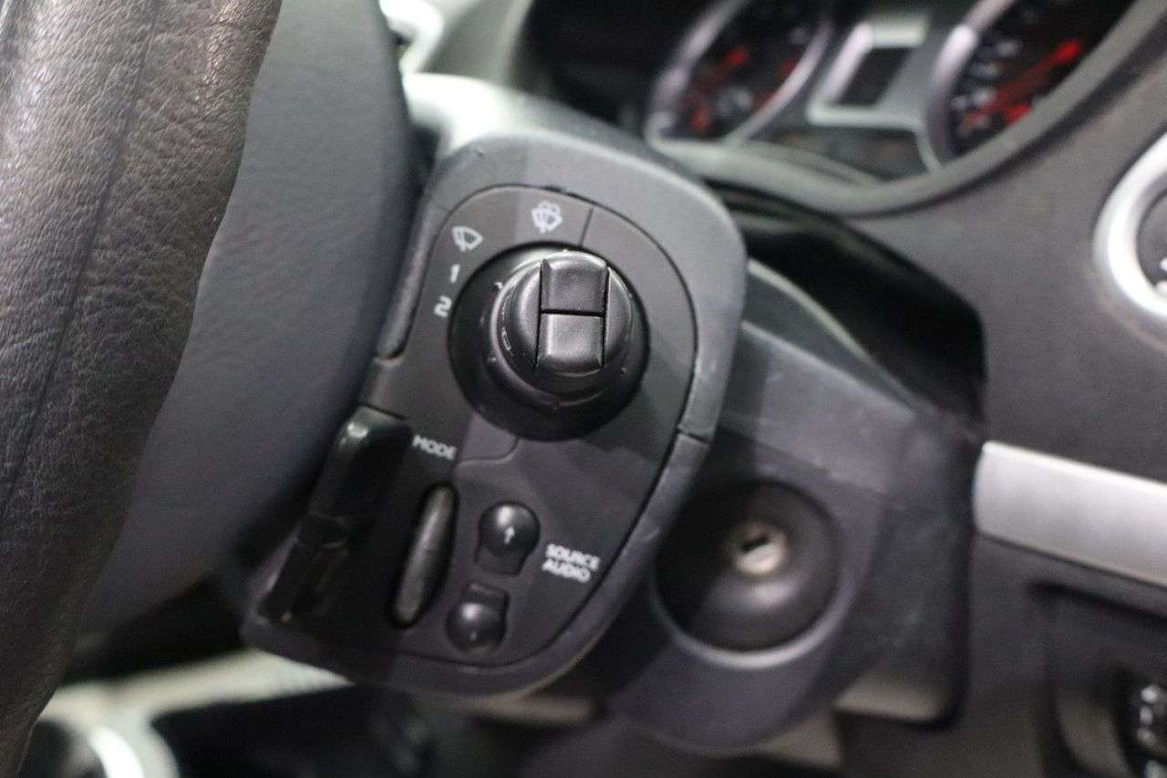 2011 RENAULT CLIO 2011 RENAULT CLIO