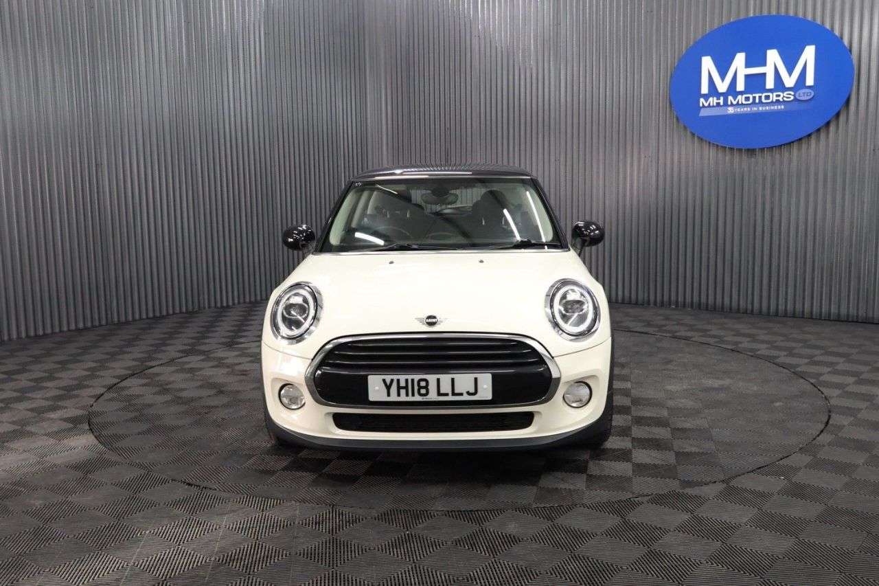 A 2018 MINI HATCH 1.5 Cooper Hatchback 3dr Petrol Manual Euro 6 (s/s) (136 ps) LONG MOT / ECO A 2018 MINI HATCH 1.5 Cooper Hatchback 3dr Petrol Manual Euro 6 (s/s) (136 ps) LONG MOT / ECO