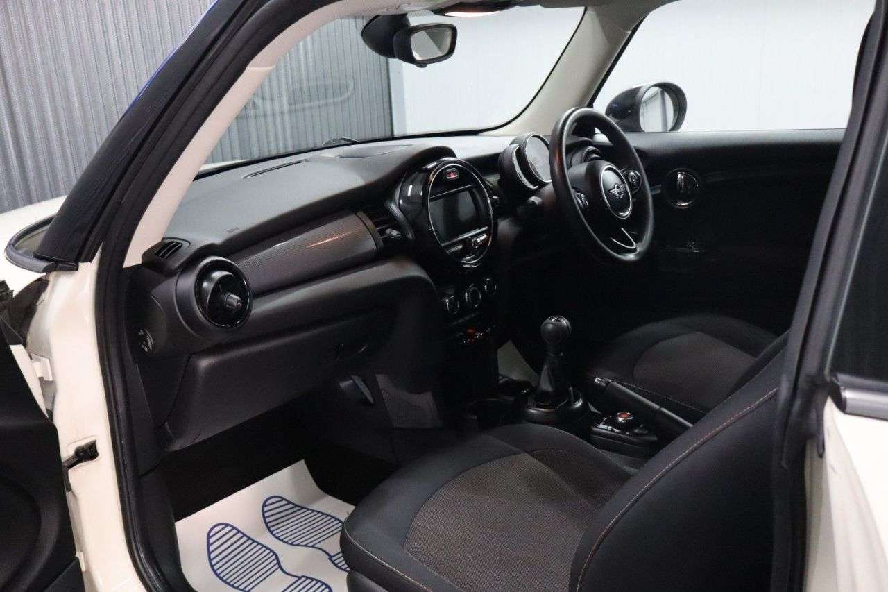 2018 MINI HATCH 2018 MINI HATCH